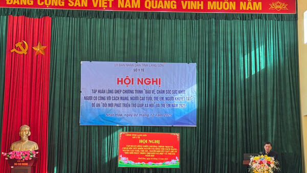 Sở Y tế Lạng Sơn phối hợp UBND xã Nhất Hòa tổ chức lớp tập huấn về chăm sóc sức khỏe người có công, người cao tuổi và trẻ em