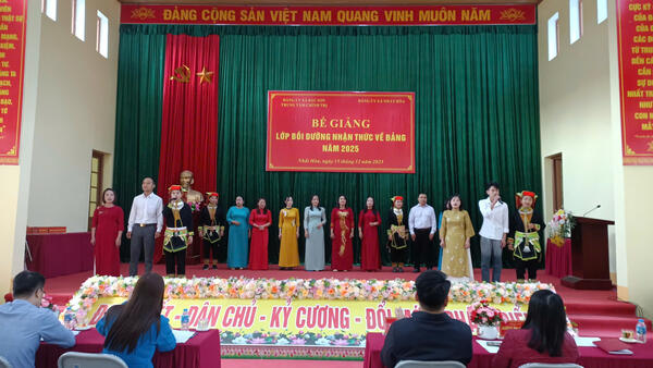 Phối hợp tổ chức hiệu quả lớp bồi dưỡng Nhận thức về Đảng gắn với nâng cao chất lượng công tác phát triển đảng tại xã Nhất Hòa năm 2025