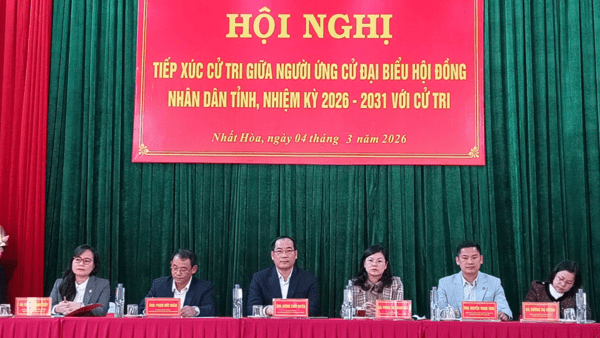 TIẾP XÚC CỬ TRI VỚI NGƯỜI ỨNG CỬ ĐẠI BIỂU HĐND TỈNH  TẠI XÃ NHẤT HÒA